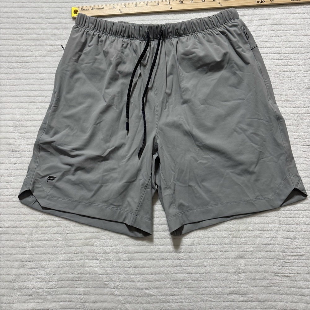 Fabletics Men's Gray Athletic Shorts
